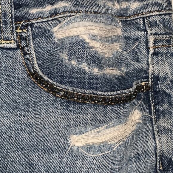 Distressed Denim Shorts With Beaded Trim Size 2 - Picture 4 of 11